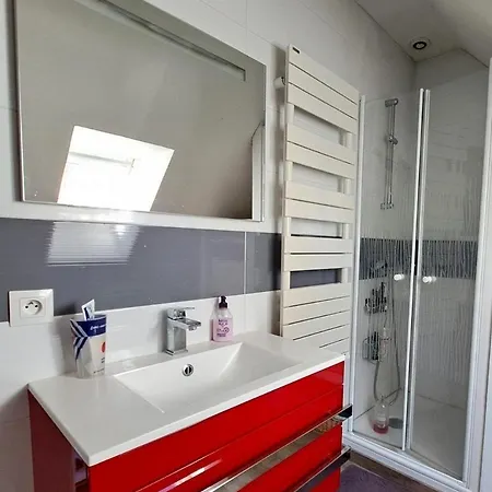 Privees - - Quartier Pontlieue - 10 Min Du Circuit Homestay Le Mans